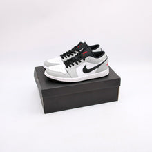 Cargar imagen en el visor de la galería, Air Jordan 1 Low Light Smoke Grey 553560-030
