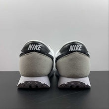 Cargar imagen en el visor de la galería, DayBreak Grey White Black CK2351-111