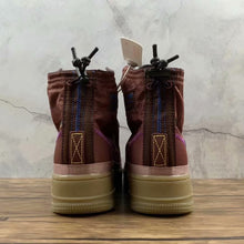 Cargar imagen en el visor de la galería, Air Force 1 Shell Dark Pony Burgundy Ash BQ6096-200