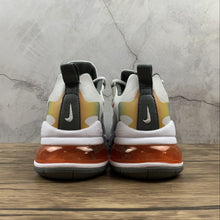 Cargar imagen en el visor de la galería, Air Max 270 React SE Summit White Metallic Gold CD6615-100