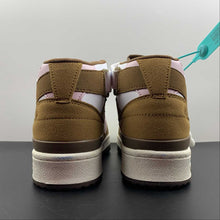 Cargar imagen en el visor de la galería, Adidas Forum Mid Cloud White Light Pink Pantone GY6802