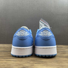 Cargar imagen en el visor de la galería, Air Jordan 1 Low OG University Blue DD9315-100