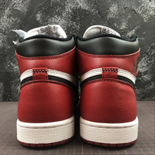 Cargar imagen en el visor de la galería, Air Jordan 1 Retro High OG White Black Varisity Red 555088-125