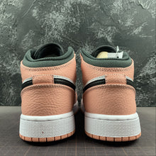 Cargar imagen en el visor de la galería, Air Jordan 1 Mid Pink Quartz Dk Smoke Grey 555112-603