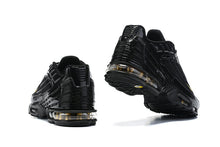 Cargar imagen en el visor de la galería, Air Max Plus 3 Black Metallic Gold CD0471-010