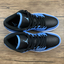 Cargar imagen en el visor de la galería, Air Jordan 1 Low University Blue Black-White 553558 403
