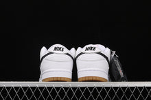 Cargar imagen en el visor de la galería, SB Dunk Low Pro ISO White Black-White CD2563-100