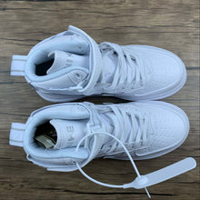 Cargar imagen en el visor de la galería, Air Force 1 GORE-TEX BOOT White White-Reflect Silver CT2815-100