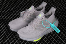 Cargar imagen en el visor de la galería, Adidas UltraBoost 21 Halo Silver FY0432