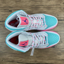 Cargar imagen en el visor de la galería, Air Jordan 1 Mid SE (GS) Pink Aurora Green 555112-102