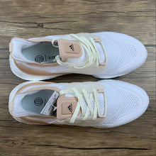 Cargar imagen en el visor de la galería, Adidas UltraBoost 22 MADE WITH NATURE White Pink GX8072