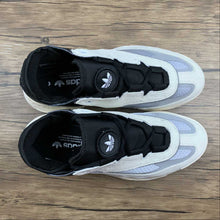 Cargar imagen en el visor de la galería, Adidas Niteball White Tint Core Black Halo Blue