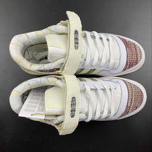 Cargar imagen en el visor de la galería, Adidas Forum 84 Low White Beige Blue T GX2174