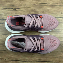 Cargar imagen en el visor de la galería, Adidas UltraBoost 22 Light Pink Dark Taupe GX5588
