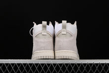 Cargar imagen en el visor de la galería, Dunk High Pro Strawberry Cough Grey White