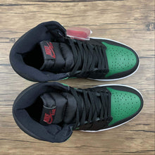 Cargar imagen en el visor de la galería, Air Jordan 1 Retro High OG Black Pine Green-White-Gym Red 555088-030
