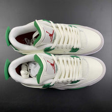 Cargar imagen en el visor de la galería, Air Jordan 4 Retro SP Sail White-Pine Green x Nike SB DR5415-103