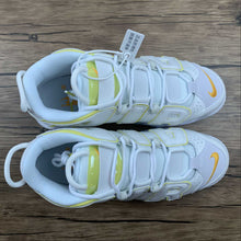 Cargar imagen en el visor de la galería, Air More Uptempo Summit White Opti Yellow DM3035 100