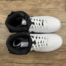 Cargar imagen en el visor de la galería, Air Force 1 High 07 LV8 NBA White Black