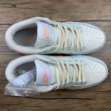 Cargar imagen en el visor de la galería, SB Dunk Low PRM “Barely Green” L.T. Pink L.T. Green DD1503-104