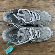 Cargar imagen en el visor de la galería, Air Zm Spiridon Cg 2 Stussy Lt Smoke Grey Metallic Silver CJ1288-001