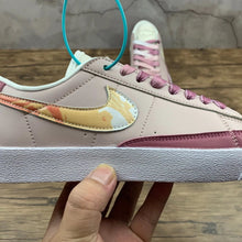 Cargar imagen en el visor de la galería, Blazer Low LX White Pink Water Red CZ8688-666
