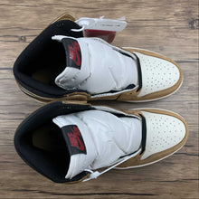 Cargar imagen en el visor de la galería, Air Jordan 1 Retro High OG Golden Harvest Black Sail (2021) 555088 700