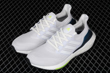 Cargar imagen en el visor de la galería, Adidas UltraBoost 21 White Volt
