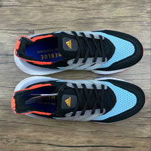 Cargar imagen en el visor de la galería, Adidas UltraBoost 21 Core Black Cloud White Pulse Aqua S23867