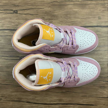 Cargar imagen en el visor de la galería, Air Jordan 1 Mid SE (GS) Lt Arctic Pink University Gold 2021 DC9517-600