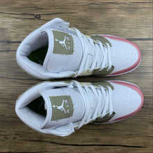 Cargar imagen en el visor de la galería, Air Jordan 1 Mid SE GS White Vivid Green DJ0338-100