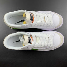 Cargar imagen en el visor de la galería, Blazer Low 77 Jumbo White Leaf Green-White