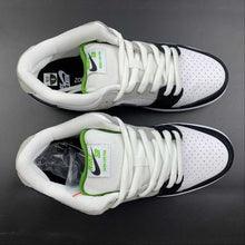 Cargar imagen en el visor de la galería, SB Dunk Low PRO Medium Grey Black-White