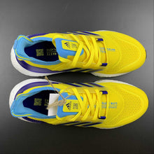 Cargar imagen en el visor de la galería, Adidas UltraBoost 22 Yellow Legind Skyrus