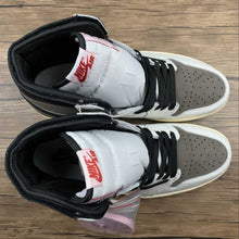 Cargar imagen en el visor de la galería, Air Jordan 1 Retro High OG SP Black White Brown (2021) CD4487-110