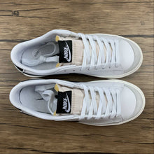 Cargar imagen en el visor de la galería, Blazer Low 77 White Black-Sail-White DC4769-102