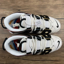 Cargar imagen en el visor de la galería, Air More Uptempo 96 Trading Cards Sail Black Sail Team Orange DM1297-100