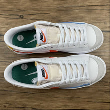 Cargar imagen en el visor de la galería, Blazer Low 77 White Orange-University Gold DC4769 105