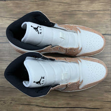 Cargar imagen en el visor de la galería, Air Jordan 1 Mid SE Sail Black Cider Chile Red (2021) DA8005-100