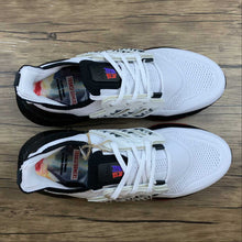 Cargar imagen en el visor de la galería, Adidas UltraBoost 22 White Black GW1915