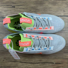 Cargar imagen en el visor de la galería, Air VaporMax 2021 FK Grey Pink Fluorescent Green DH4088-002