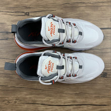 Cargar imagen en el visor de la galería, Air Max 270 React SE Summit White Metallic Gold CD6615-100