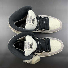 Cargar imagen en el visor de la galería, Air Jordan 1 Retro High OG GORE-TEX Sail Light Bone College Grey Black DB2889 100