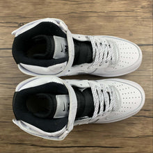 Cargar imagen en el visor de la galería, Air Force 1 High Pack Light Cream Alligator