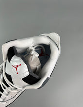 Cargar imagen en el visor de la galería, Jordan Courtside 23 White Black Red CD1522-100