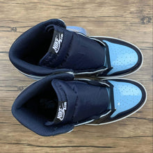 Cargar imagen en el visor de la galería, Air Jordan 1 High OG NRG Month Dark Blue-White CD0461-401