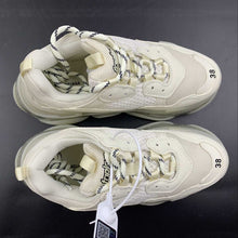Cargar imagen en el visor de la galería, Balenciaga Tripe S Clear Sole Milky