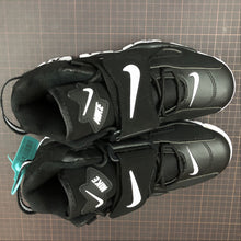 Cargar imagen en el visor de la galería, Air Barrage Mid QS Coal Ball Black Peak White CD9329-010