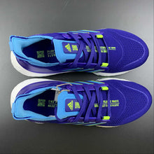 Cargar imagen en el visor de la galería, Adidas UltraBoost 22 Legind Skyrus Syello