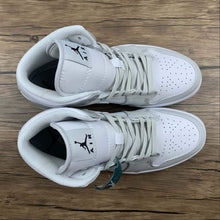 Cargar imagen en el visor de la galería, Air Jordan 1 Mid White Photon Dust Grey Fog DC9035-100